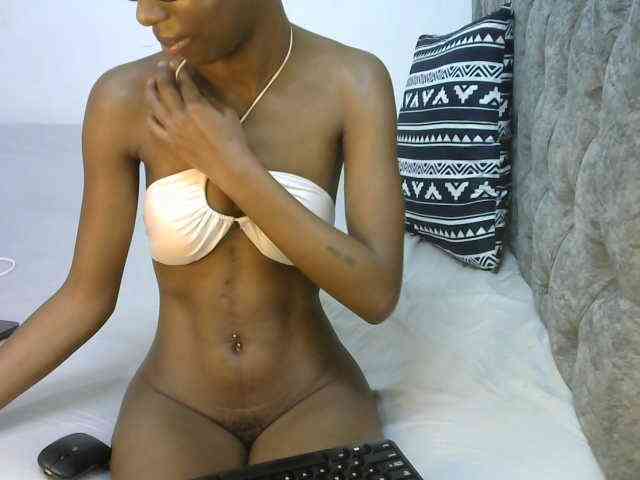 LittleMisscharming webcam