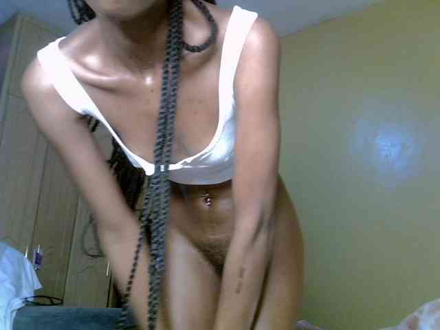 LittleMisscharming webcam