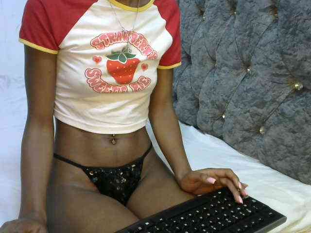 LittleMisscharming webcam