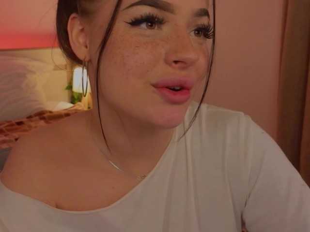 LisaAndDenis's BongaCams show and profile