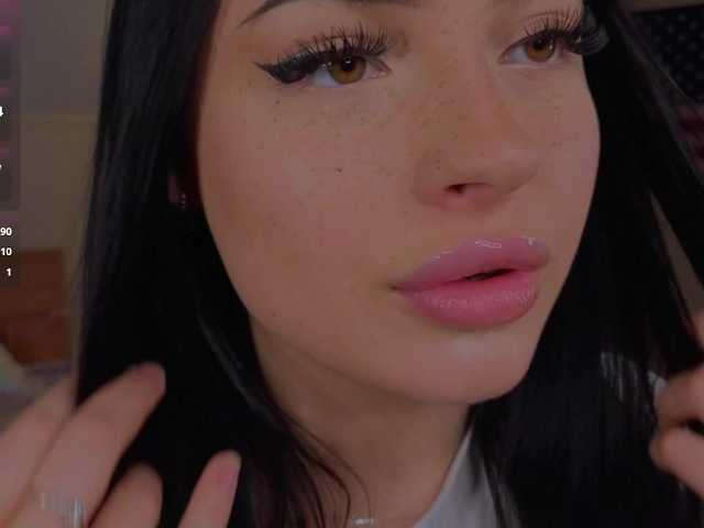 LisaAndDenis's BongaCams show and profile