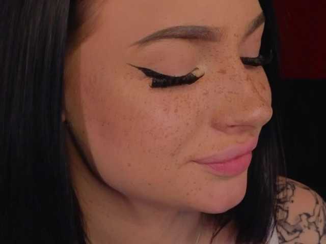 LisaAndDenis's BongaCams show and profile