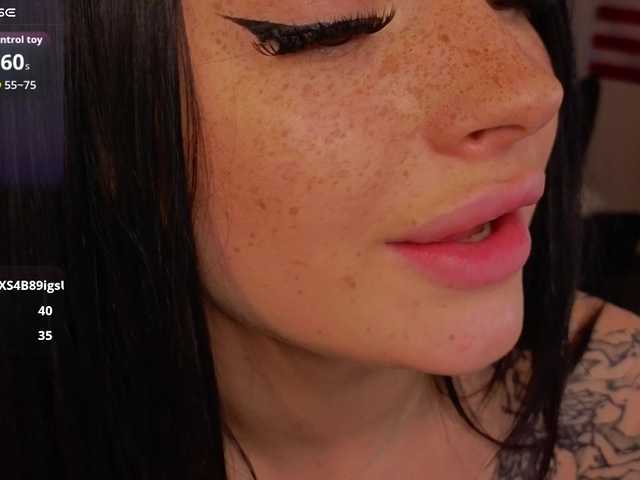 LisaAndDenis's BongaCams show and profile