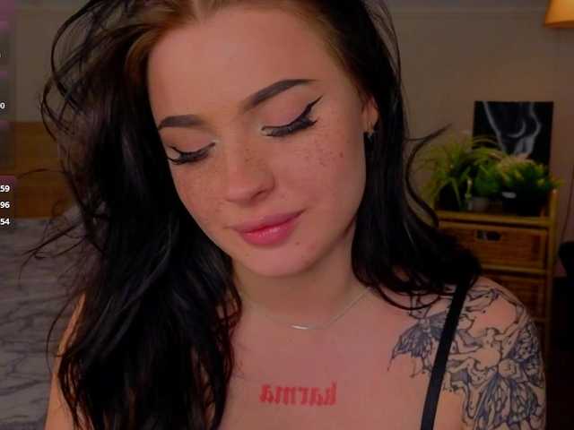 LisaAndDenis's BongaCams show and profile