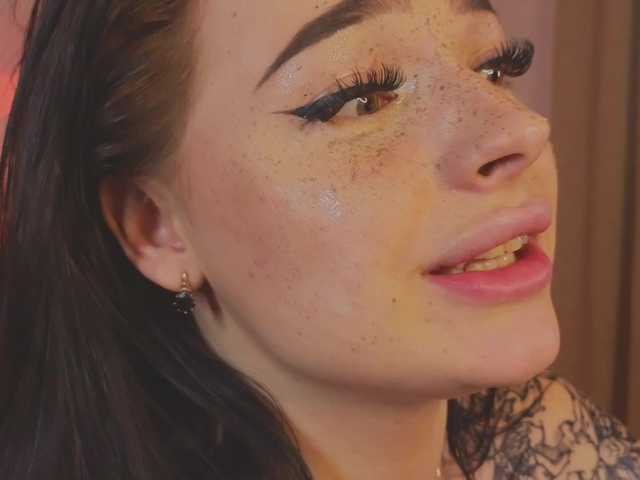 LisaAndDenis's BongaCams show and profile