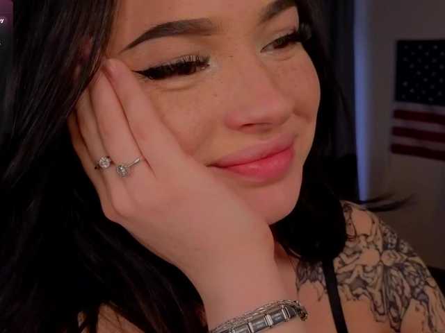 LisaAndDenis live cam