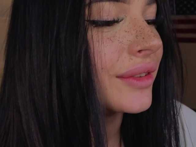 LisaAndDenis's BongaCams show and profile