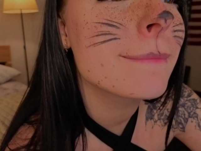 LisaAndDenis's BongaCams show and profile