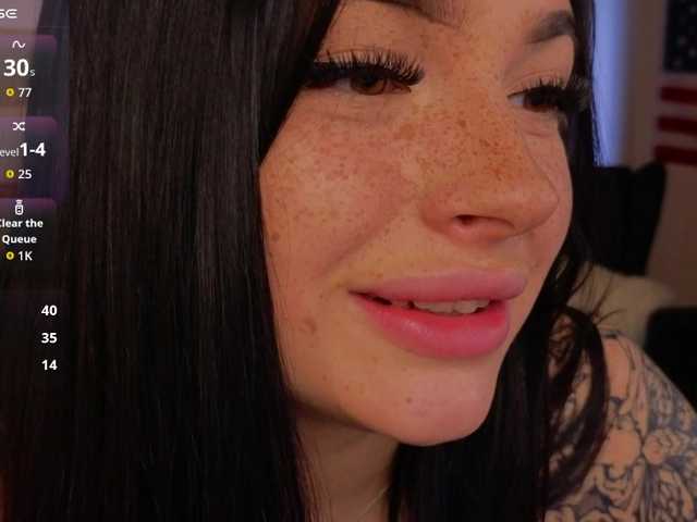 LisaAndDenis's BongaCams show and profile