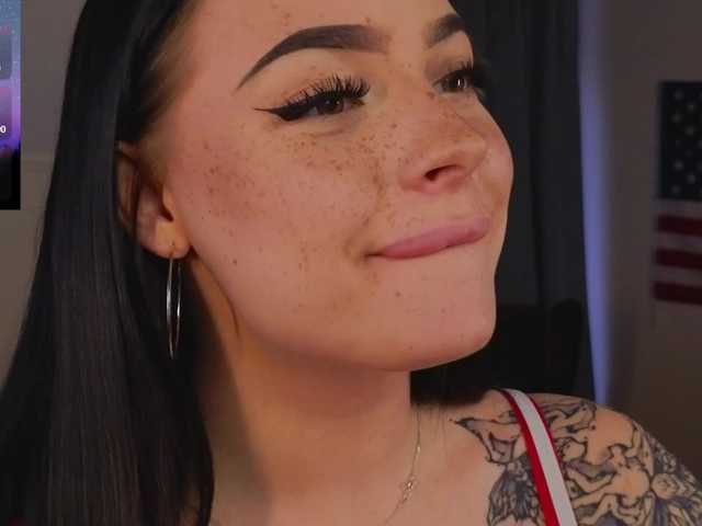 LisaAndDenis's BongaCams show and profile