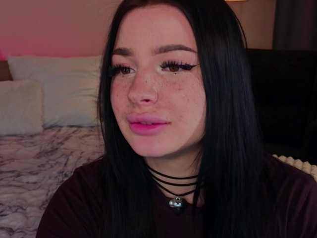 LisaAndDenis's BongaCams show and profile