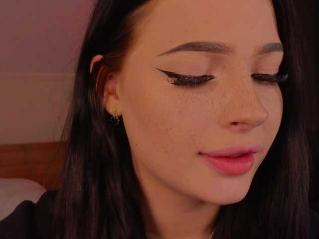 LisaAndDenis's BongaCams show and profile