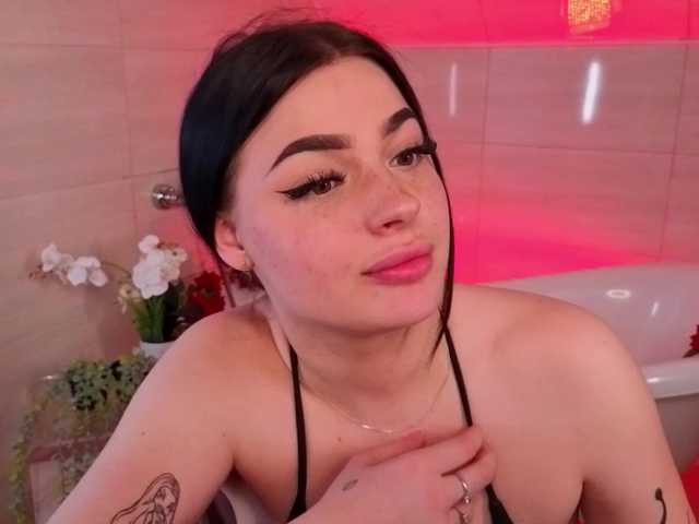 LisaAndDenis's BongaCams show and profile