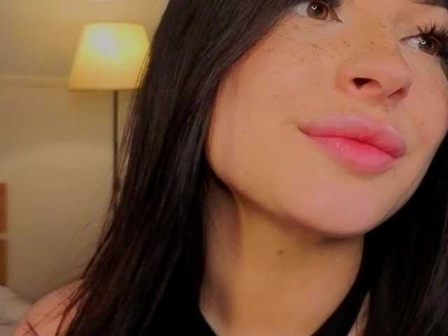 LisaAndDenis's BongaCams show and profile