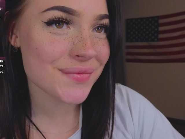 LisaAndDenis's BongaCams show and profile