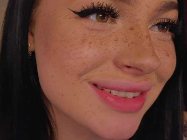 LisaAndDenis's BongaCams show and profile