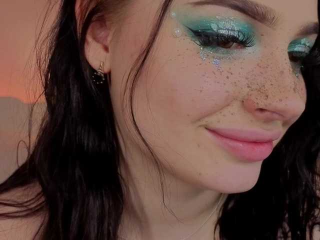 LisaAndDenis's BongaCams show and profile