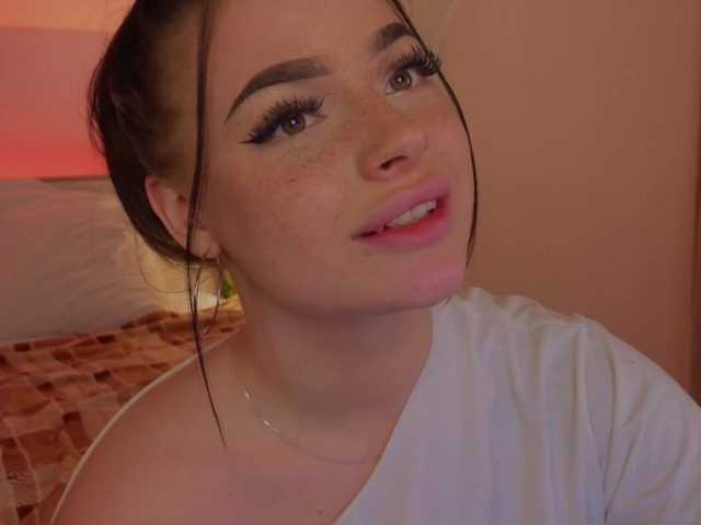 LisaAndDenis's BongaCams show and profile