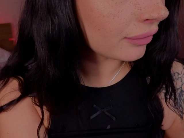 LisaAndDenis's BongaCams show and profile