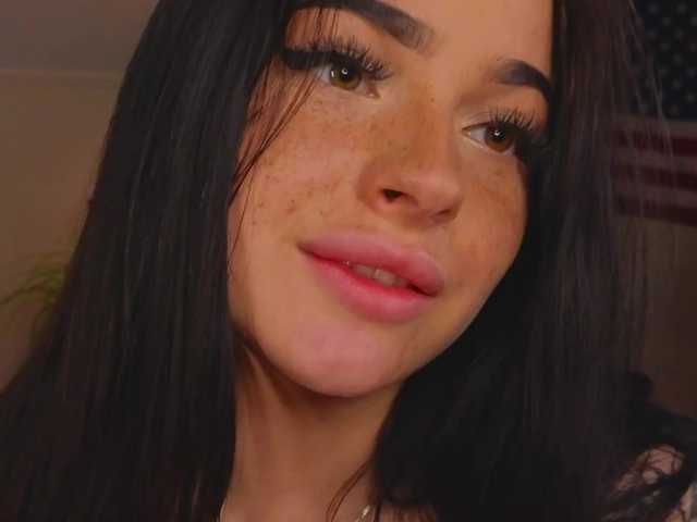 LisaAndDenis's BongaCams show and profile