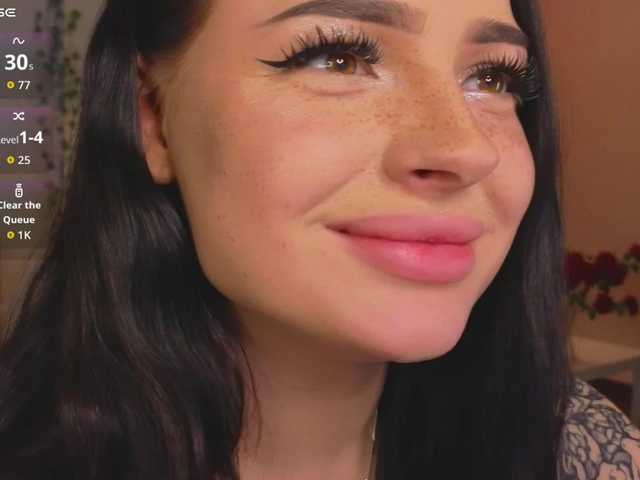 LisaAndDenis's BongaCams show and profile