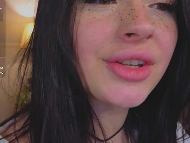 LisaAndDenis's BongaCams show and profile