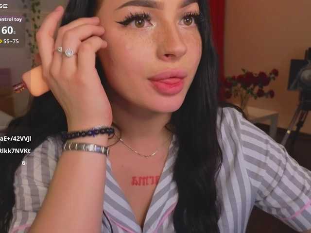 LisaAndDenis's BongaCams show and profile