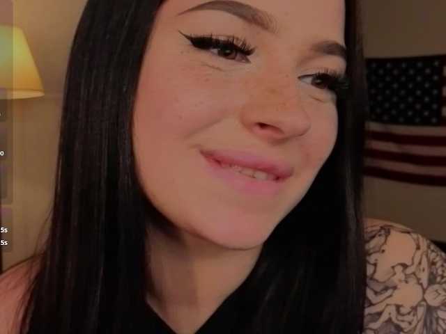 LisaAndDenis's BongaCams show and profile