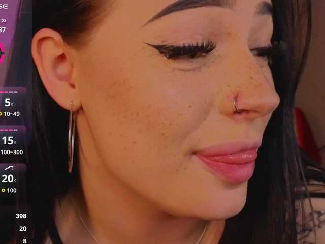 LisaAndDenis's BongaCams show and profile