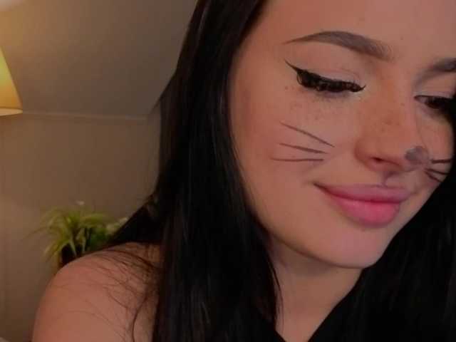 LisaAndDenis's BongaCams show and profile