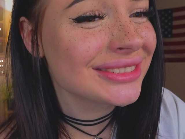 LisaAndDenis's BongaCams show and profile