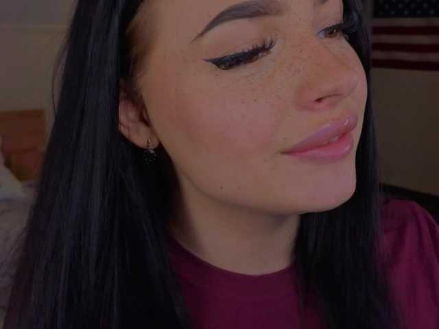 LisaAndDenis's BongaCams show and profile