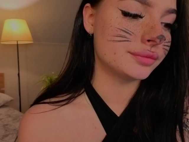 LisaAndDenis's BongaCams show and profile