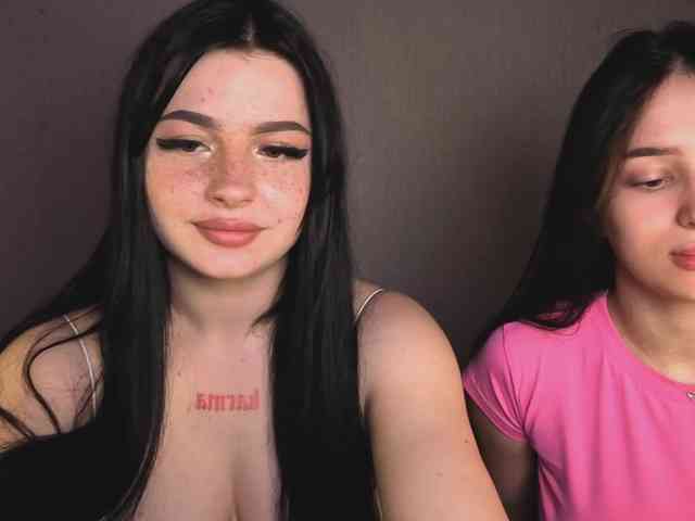 sexcam chat room LisaAndDenis