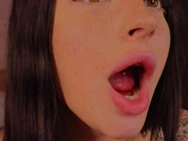 LisaAndDenis Live Webcam on BongaCams