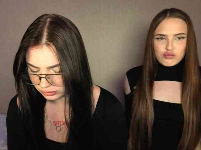 nude webcam chat LisaAndDenis