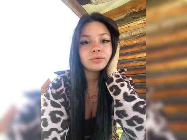 LisaAndDenis webcam