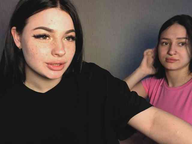 free online cam LisaAndDenis