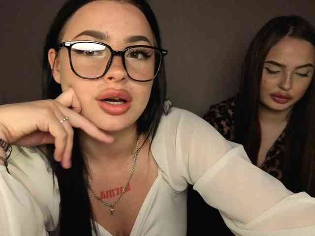 private live show LisaAndDenis