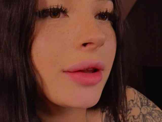 LisaAndDenis Live Webcam on BongaCams