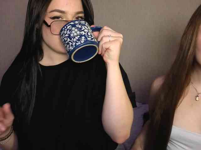 sex cam LisaAndDenis