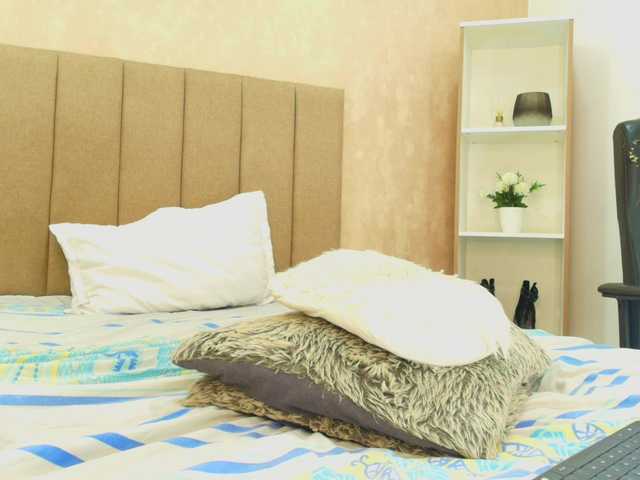 DiannaWild's BongaCams show and profile