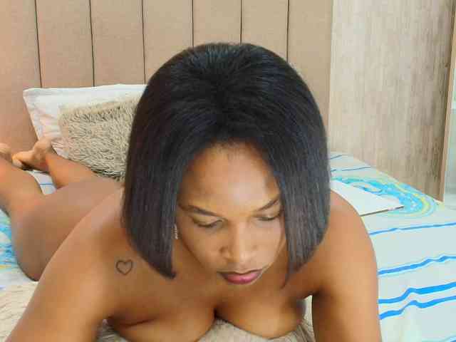 DiannaWild webcam