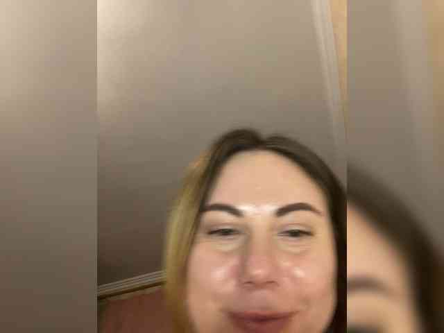 LuxuryAlya8 webcam