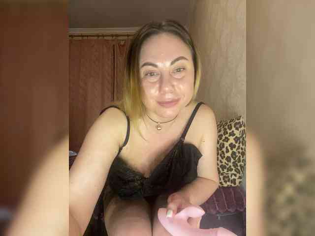 LuxuryAlya8 webcam