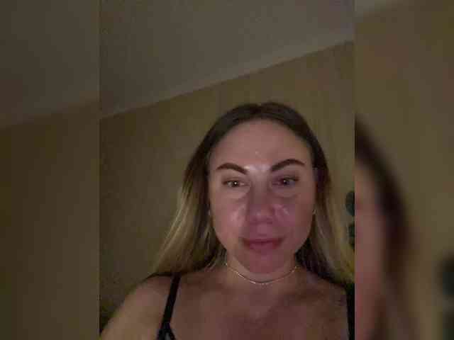 LuxuryAlya8 webcam