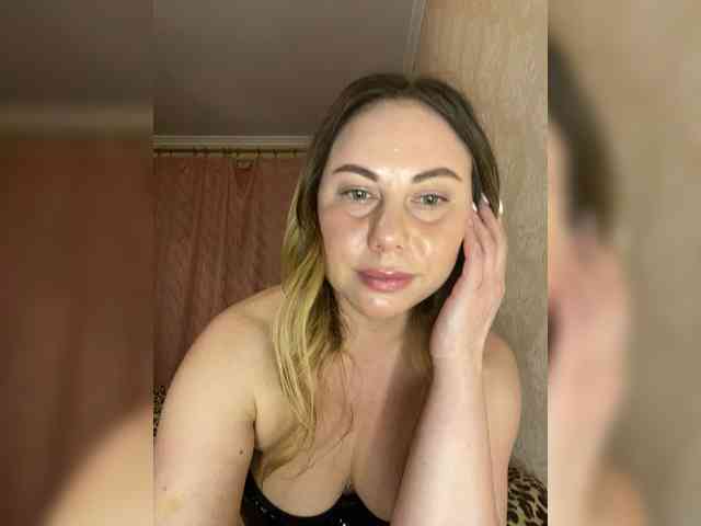 LuxuryAlya8 webcam
