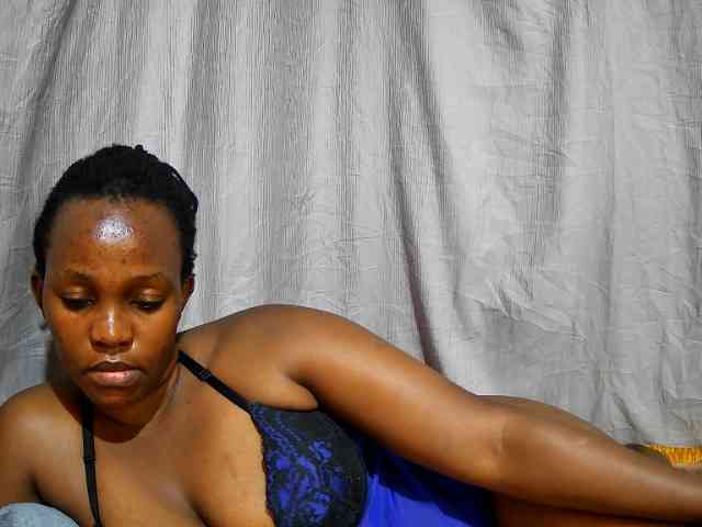 sweet-bunny12 webcam