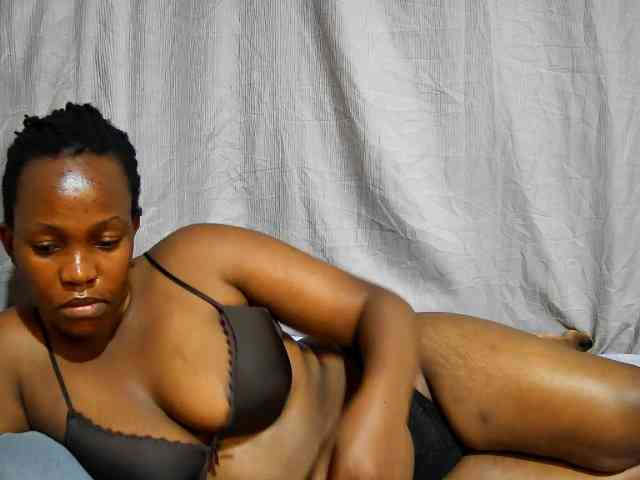 sweet-bunny12 webcam