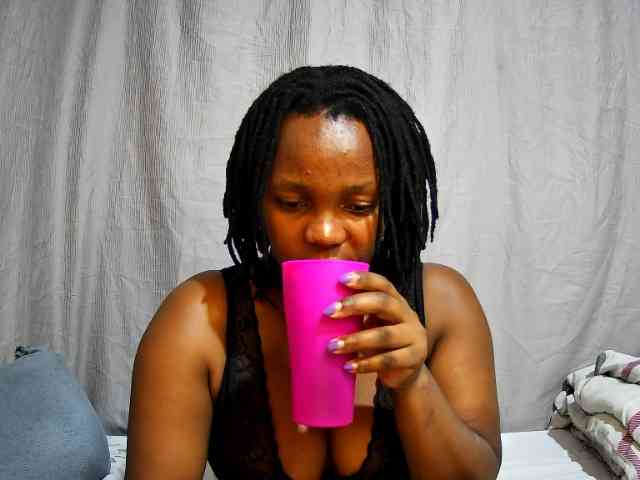 sweet-bunny12 webcam